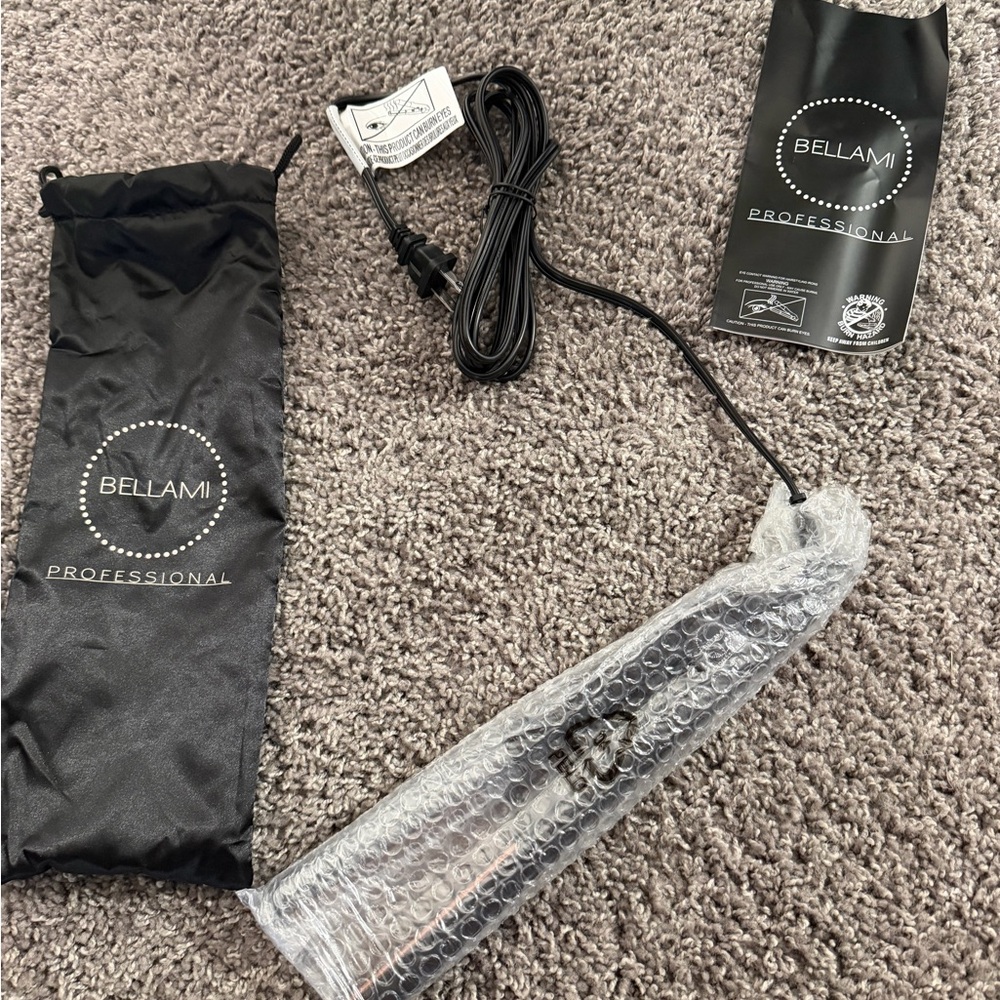 BRAND NEW BELLAMI Black Professional Hair Straightener with Branded Pouch